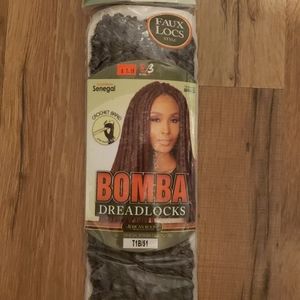 Bobbi Boss Bomba Dreadlock crochet braids
